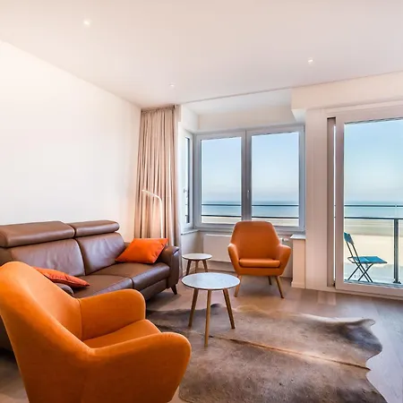 Appartement On Zeedijk With Stunning Sea View *