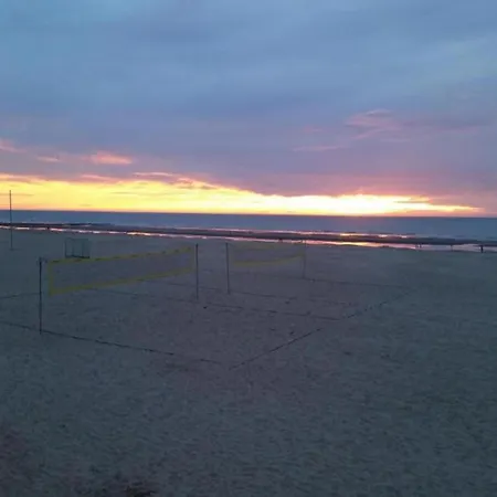On Zeedijk With Stunning Sea View *